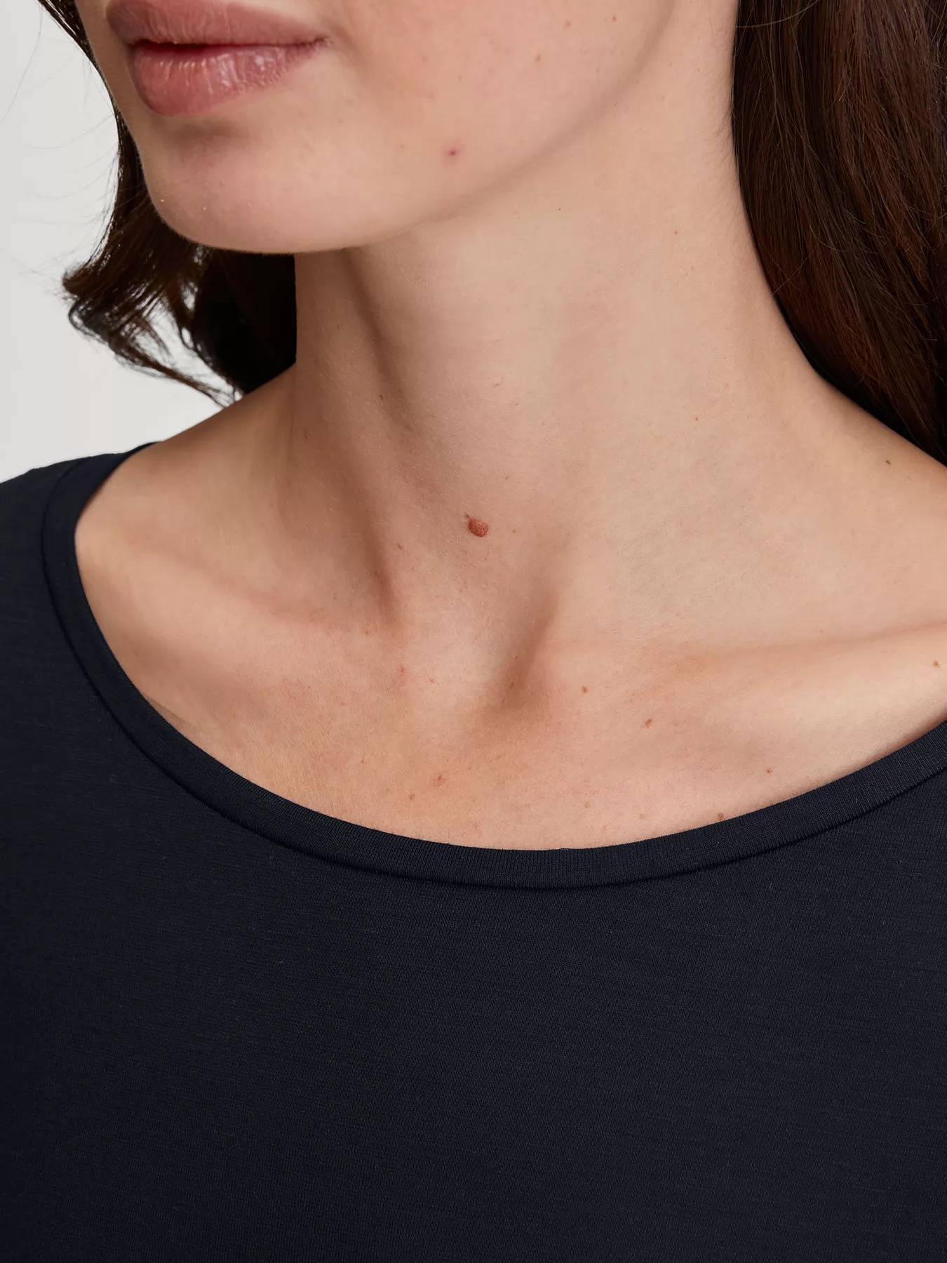 Czarny Koszulka damska Calida Favourites Seduction 15696 - zdjęcie 3