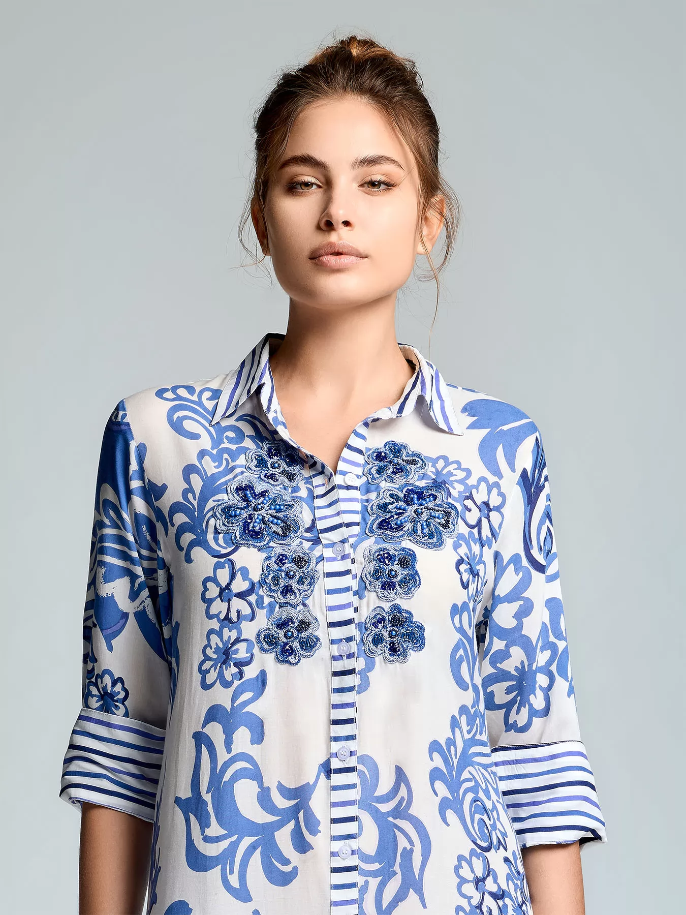 Biały, niebieski Włoska sukienka Iconique Romina 26-037 - zdjęcie 3