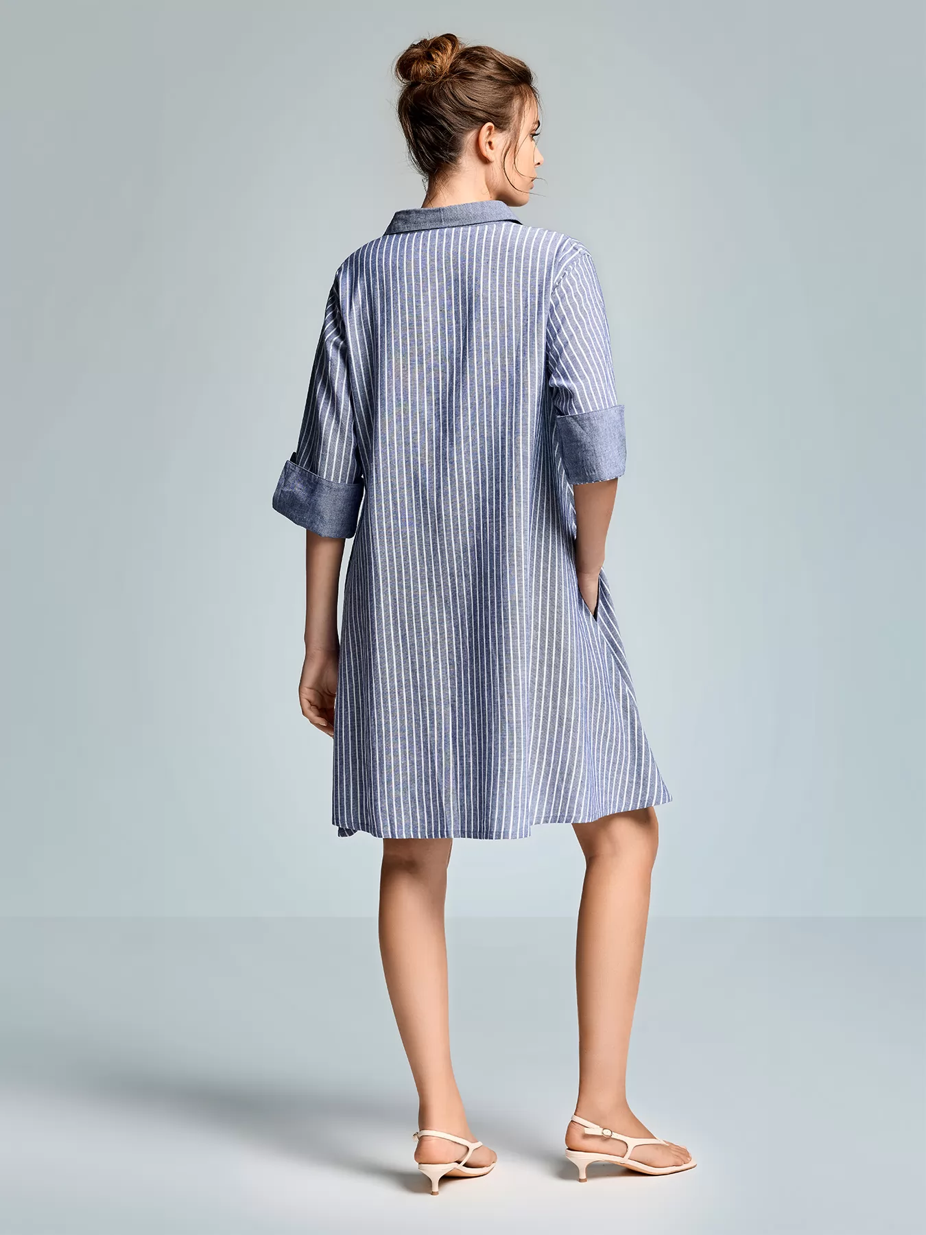 Szary Włoska sukienka Iconique Romina 26-031 - zdjęcie 2