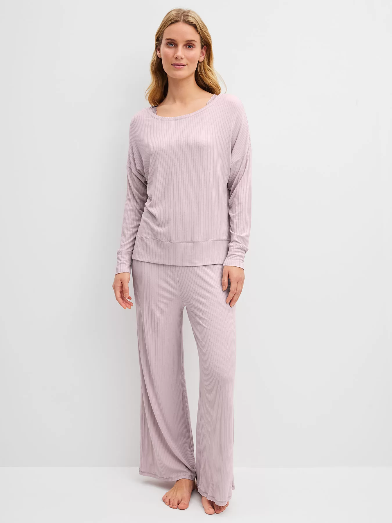 Pudrowy róż, różowy Spodnie damskie 7/8 Calida Feminine Lounge 29574 - zdjęcie 4