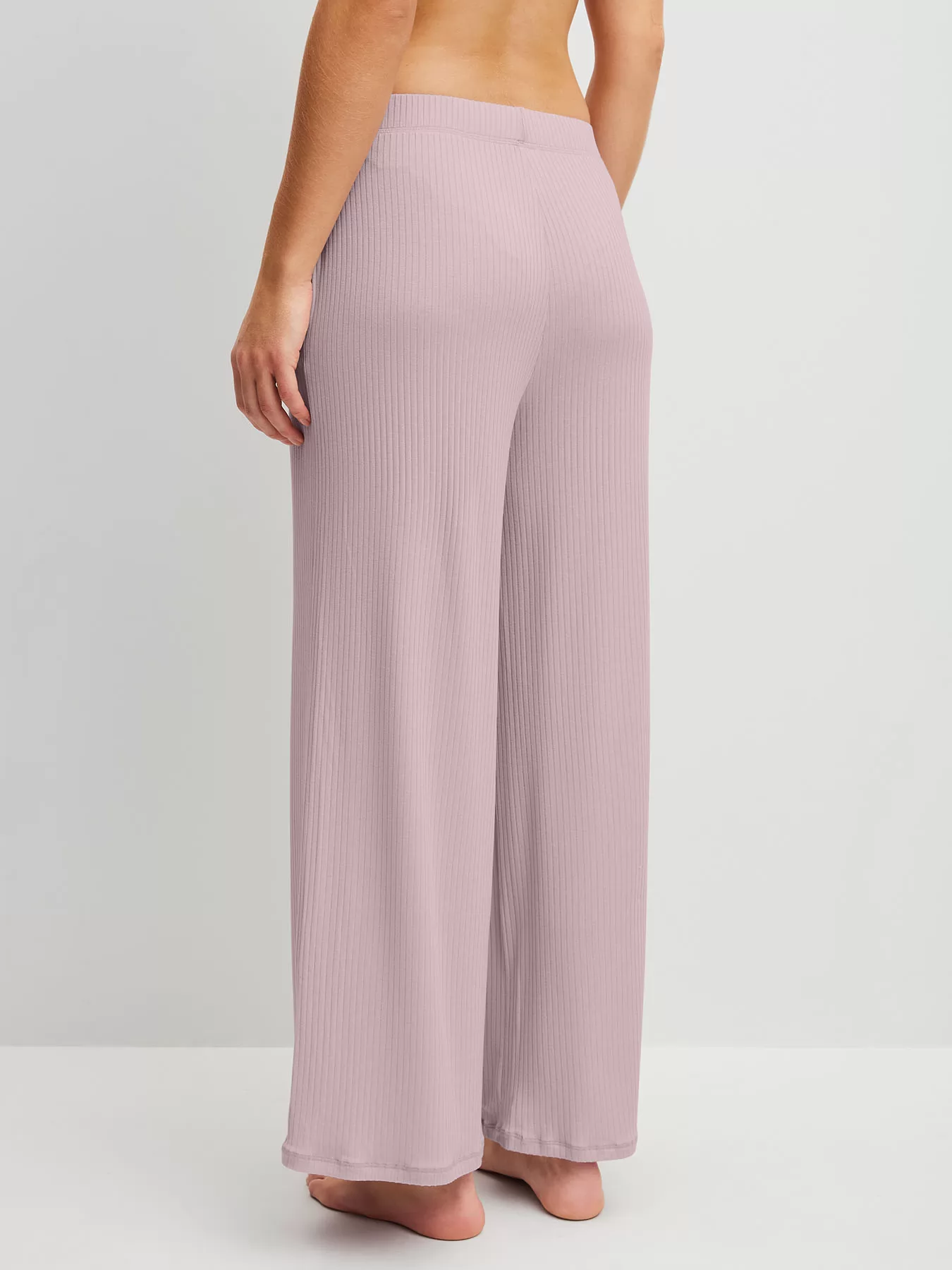Pudrowy róż, różowy Spodnie damskie 7/8 Calida Feminine Lounge 29574 - zdjęcie 2