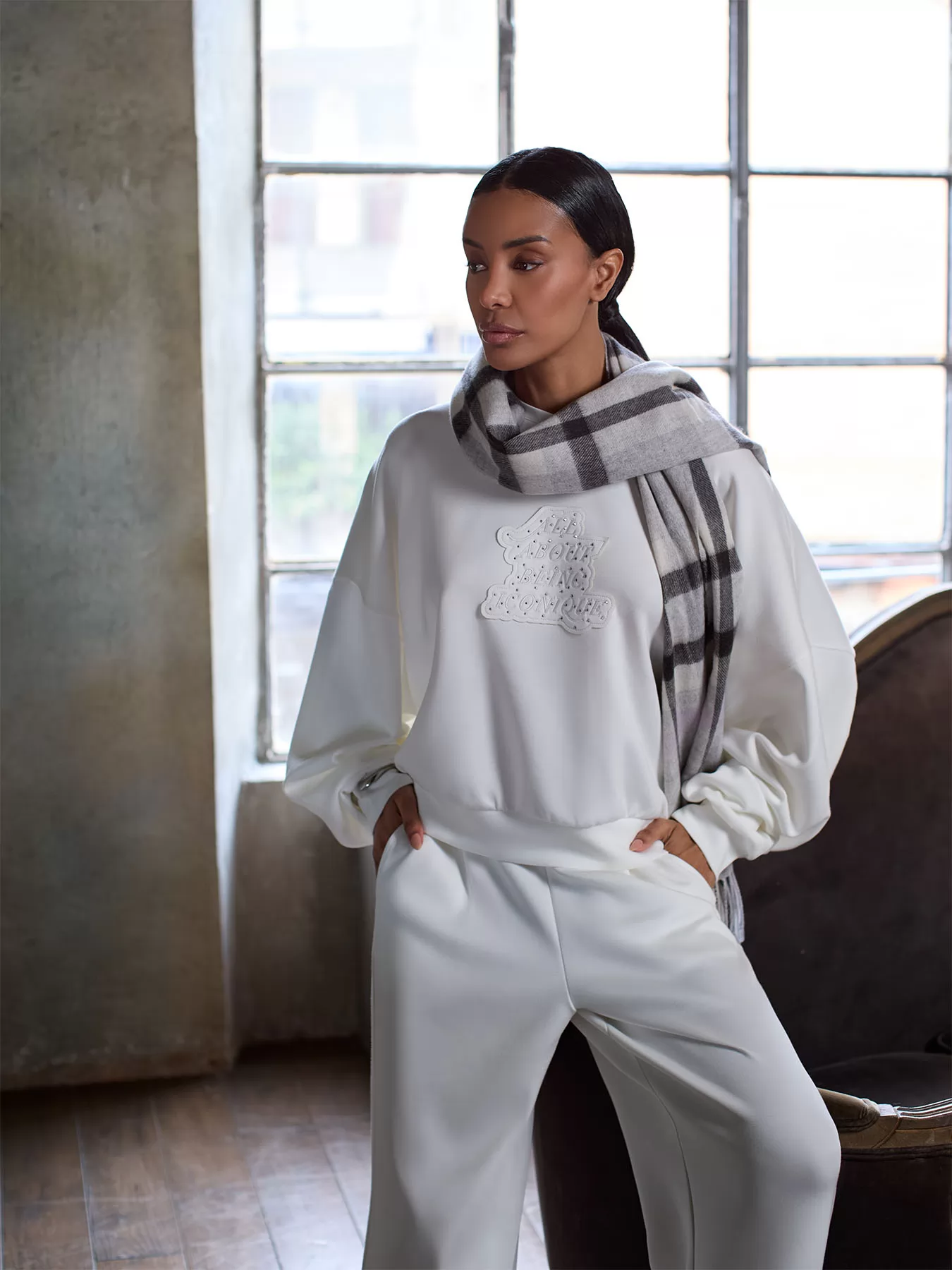 Kremowy Bluza dresowa Iconique 26FW-04 - zdjęcie 6